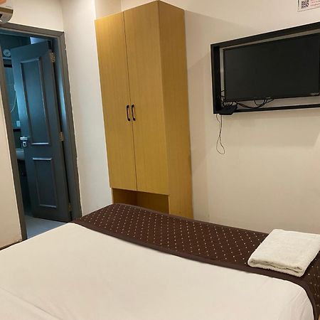 Qotel Hotel Ip Residency East Delhi Preet Vihar Yeni Delhi Dış mekan fotoğraf