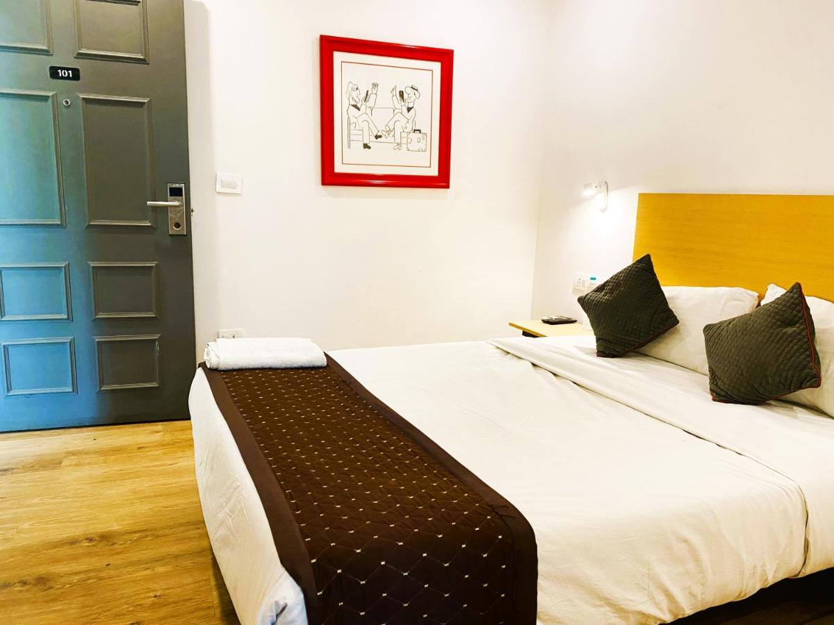 Qotel Hotel Ip Residency East Delhi Preet Vihar Yeni Delhi Dış mekan fotoğraf
