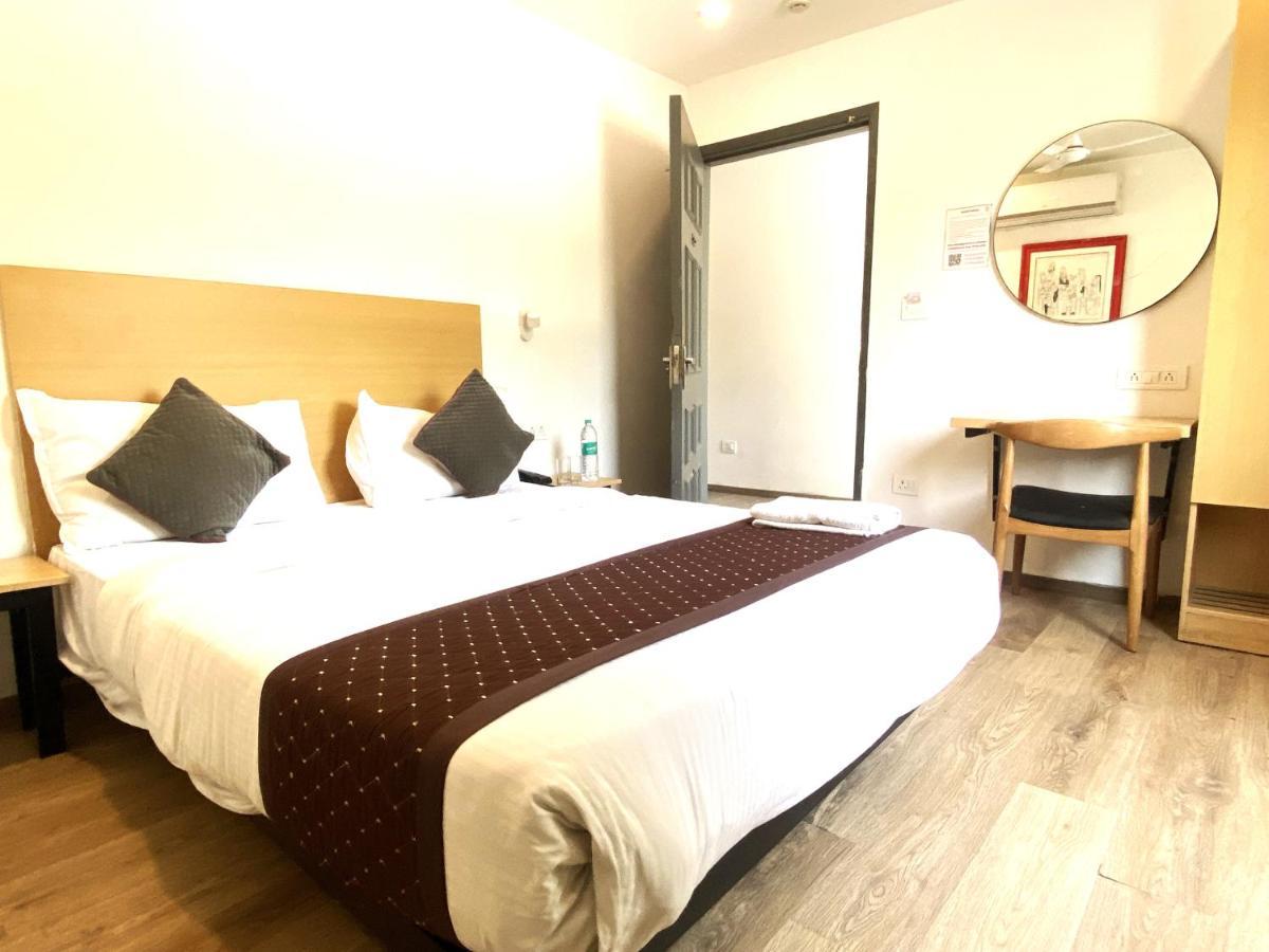 Qotel Hotel Ip Residency East Delhi Preet Vihar Yeni Delhi Dış mekan fotoğraf