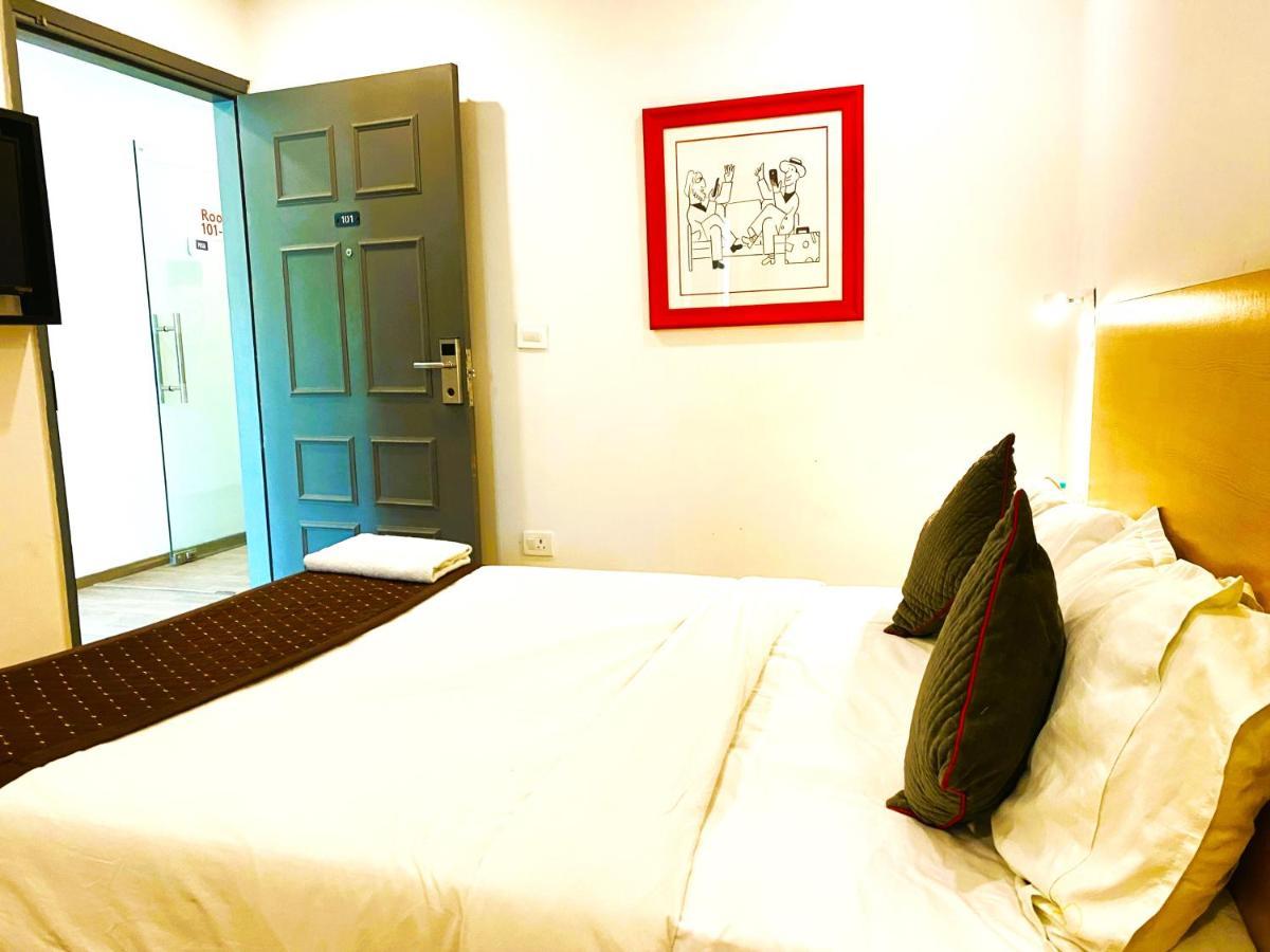 Qotel Hotel Ip Residency East Delhi Preet Vihar Yeni Delhi Dış mekan fotoğraf