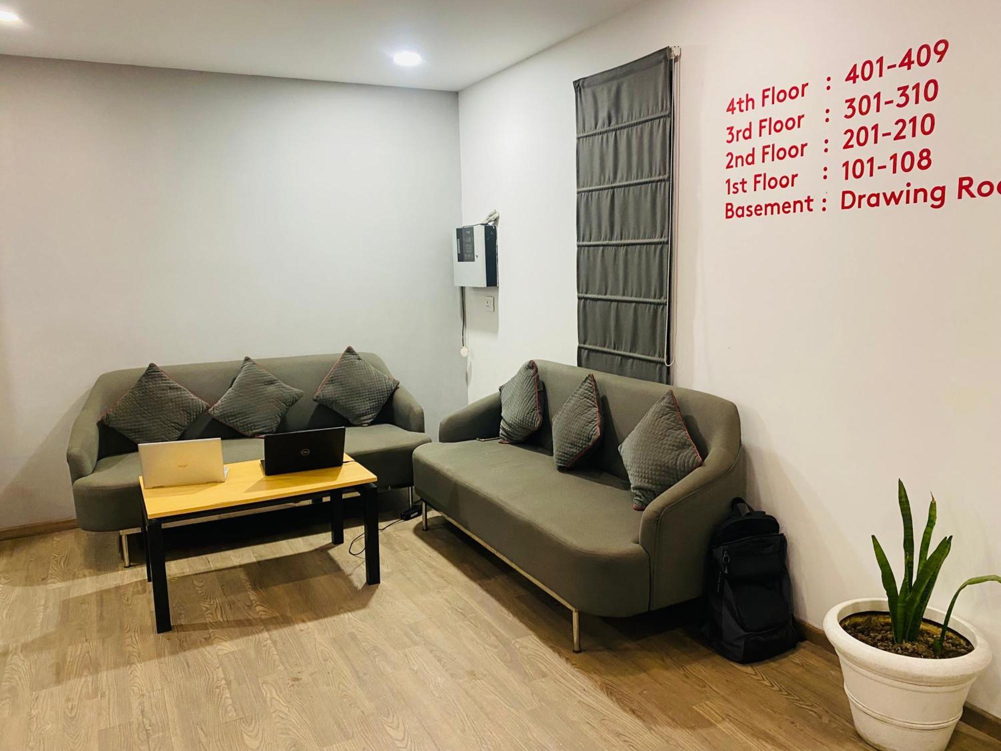Qotel Hotel Ip Residency East Delhi Preet Vihar Yeni Delhi Dış mekan fotoğraf